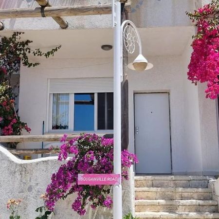 Vila 15 Bougainville Saranda Kültér fotó